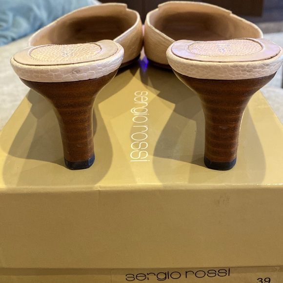🩷Sergio Rossi mules🩷 - Picture 5 of 9